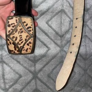Black shiny leather belt
